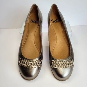 Sofft Metallic Gold Leather Upper Flats Size 6M New Without Box